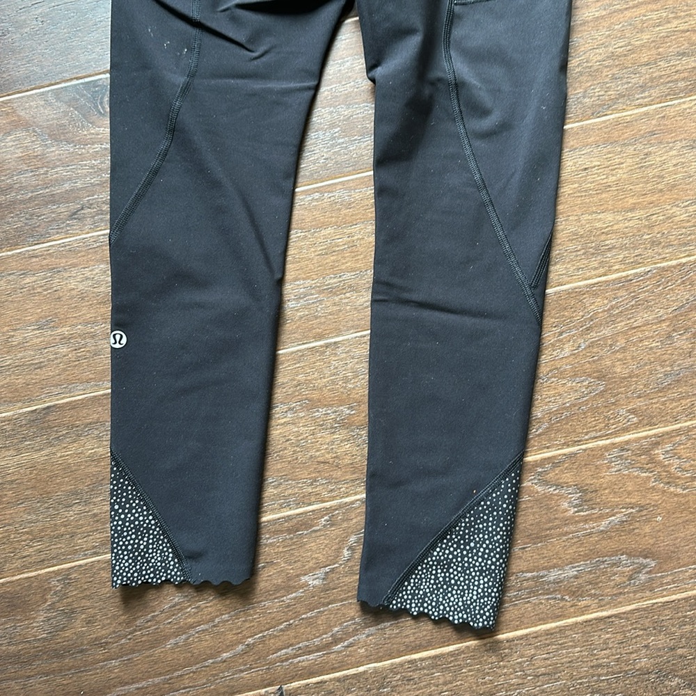 Lululemon Tight Stuff 25” High rise - Picture 6 of 8